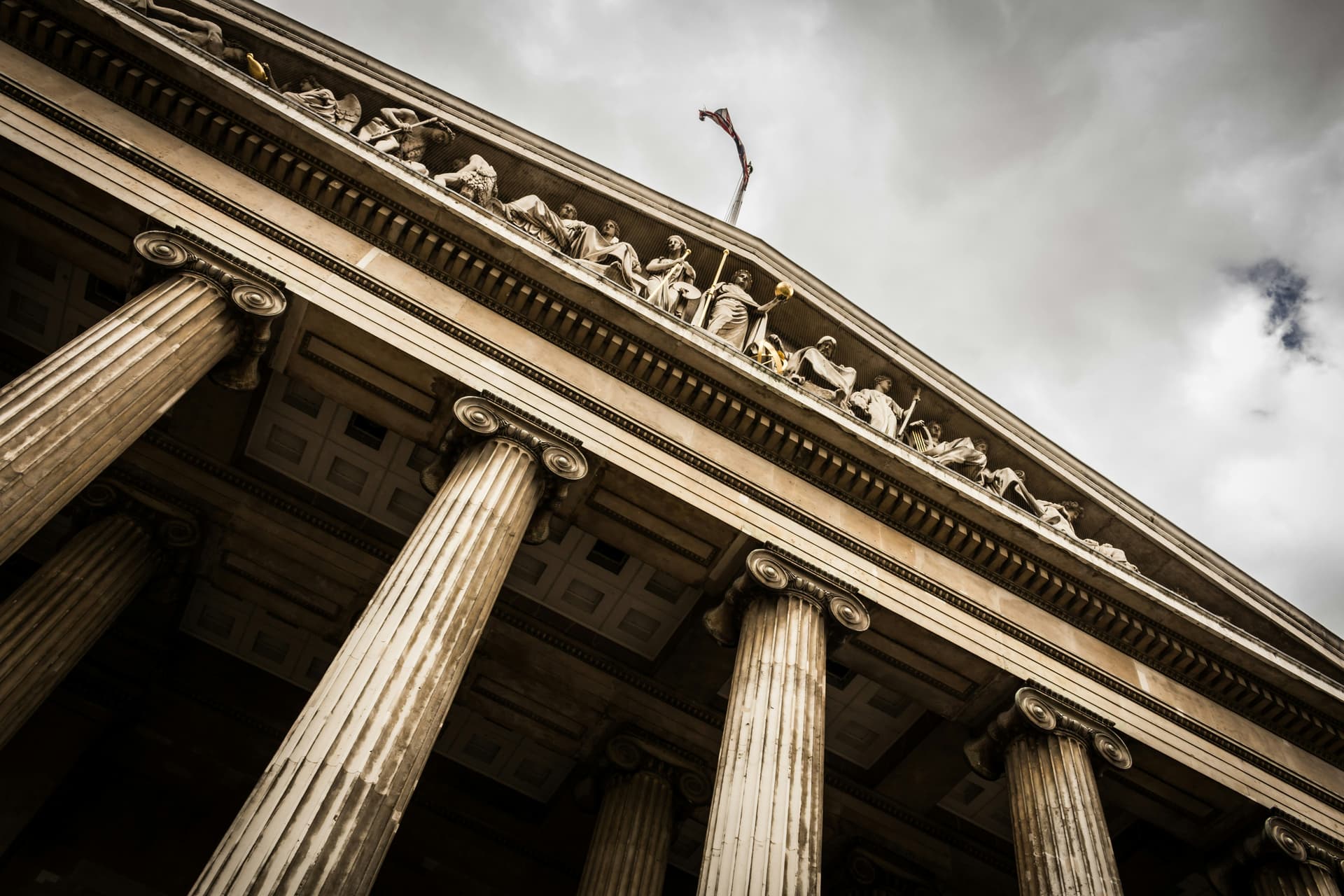 Civil lawyer in Surrey providing legal advice
